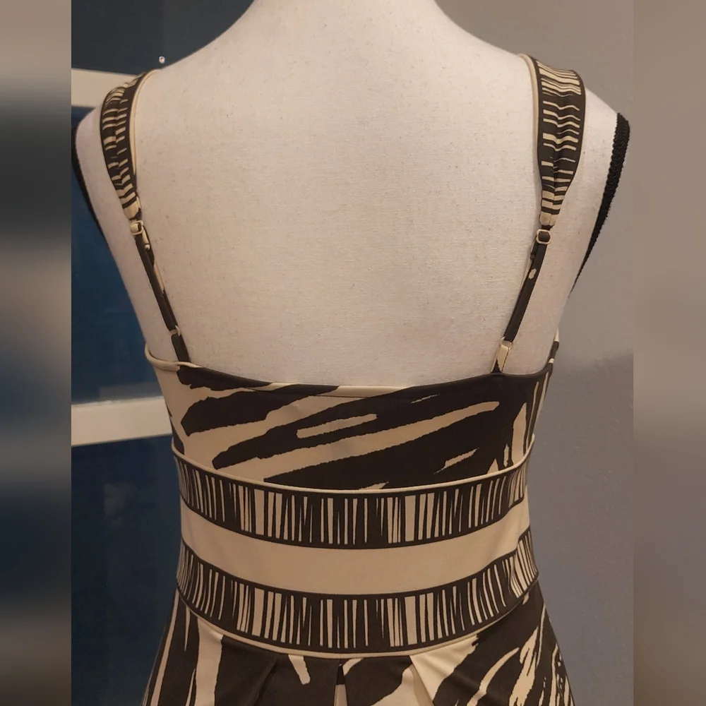 BCBGMaxAzria Tan and Cream Patterned Maxi Dress - Picture 7 of 10